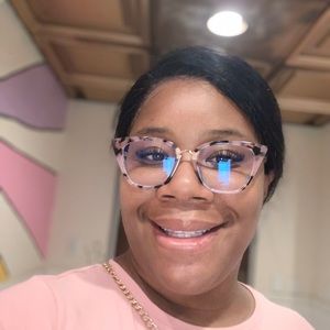 Meet your Posher, Vaniece